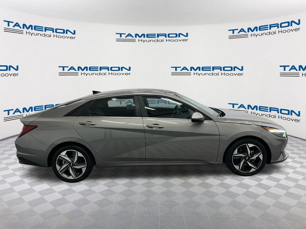 Used 2023 Hyundai Elantra Limited w/ Cargo Package FWD image 6