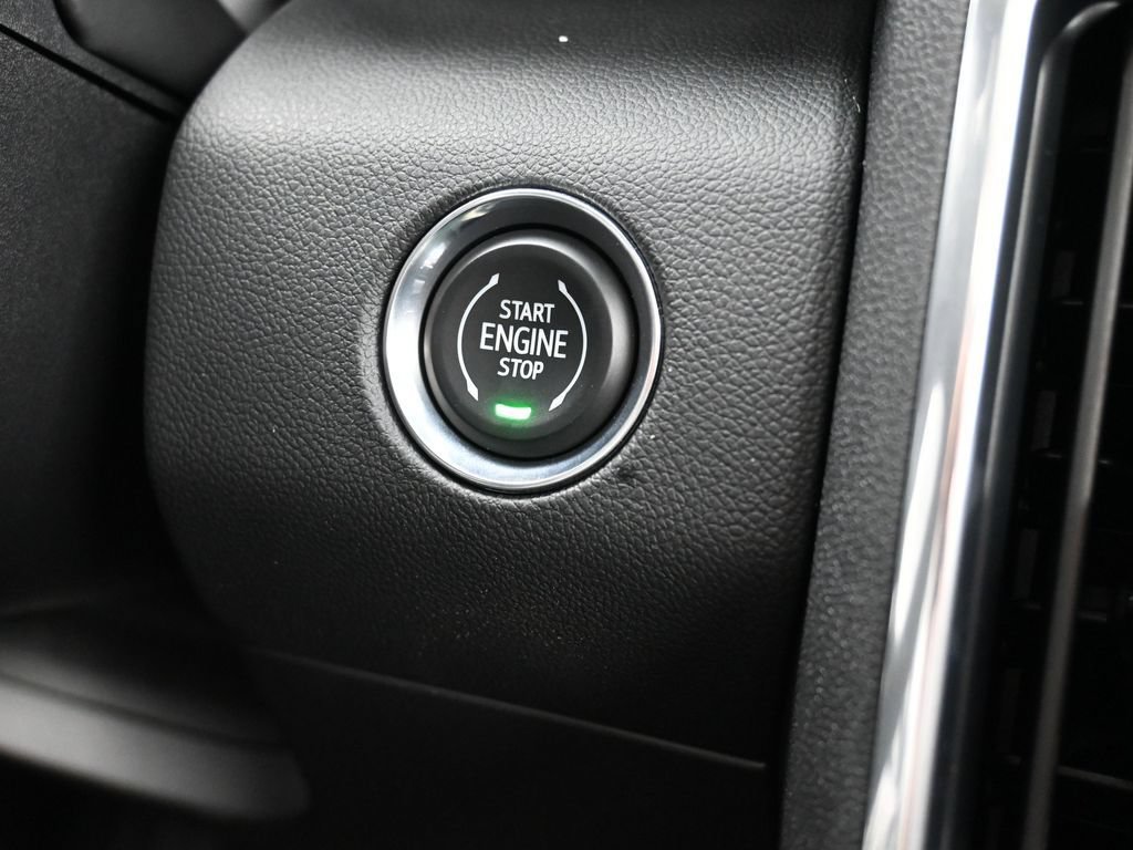 New 2026 GMC Acadia Denali w/ Super Cruise Package AWD/4WD image 15