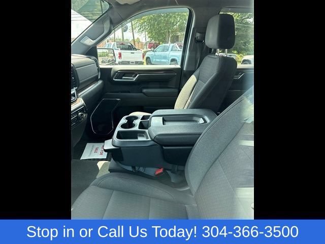 Used 2023 Chevrolet Silverado 1500 LT AWD/4WD image 6