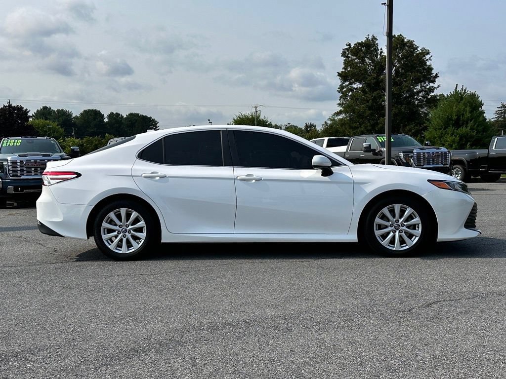 Used 2019 Toyota Camry LE FWD image 3