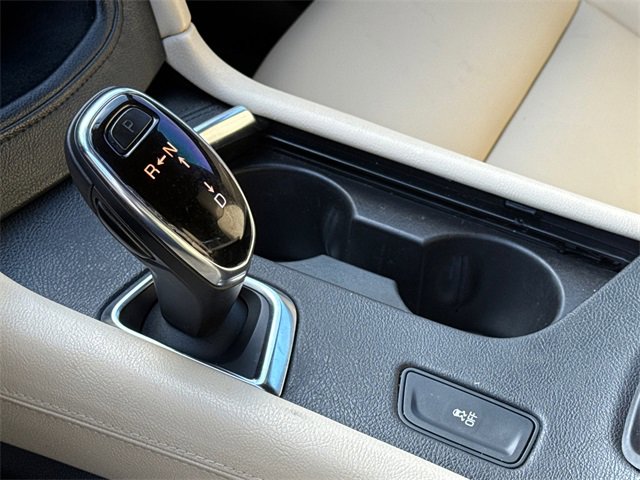 Used 2018 Cadillac XT5 FWD image 29