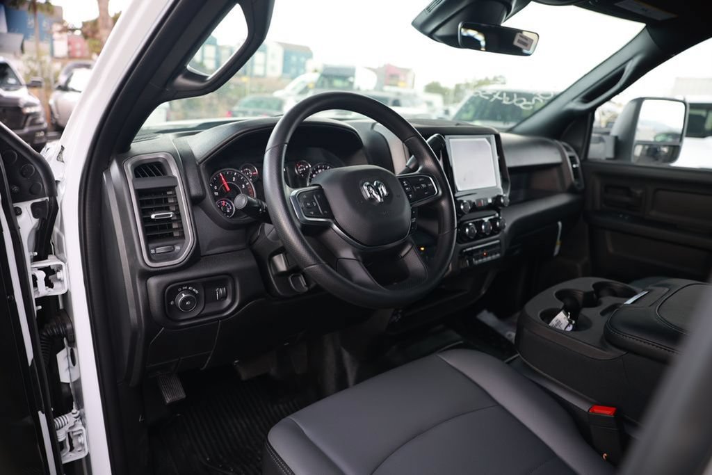 New 2026 RAM 3500 Tradesman AWD/4WD image 27