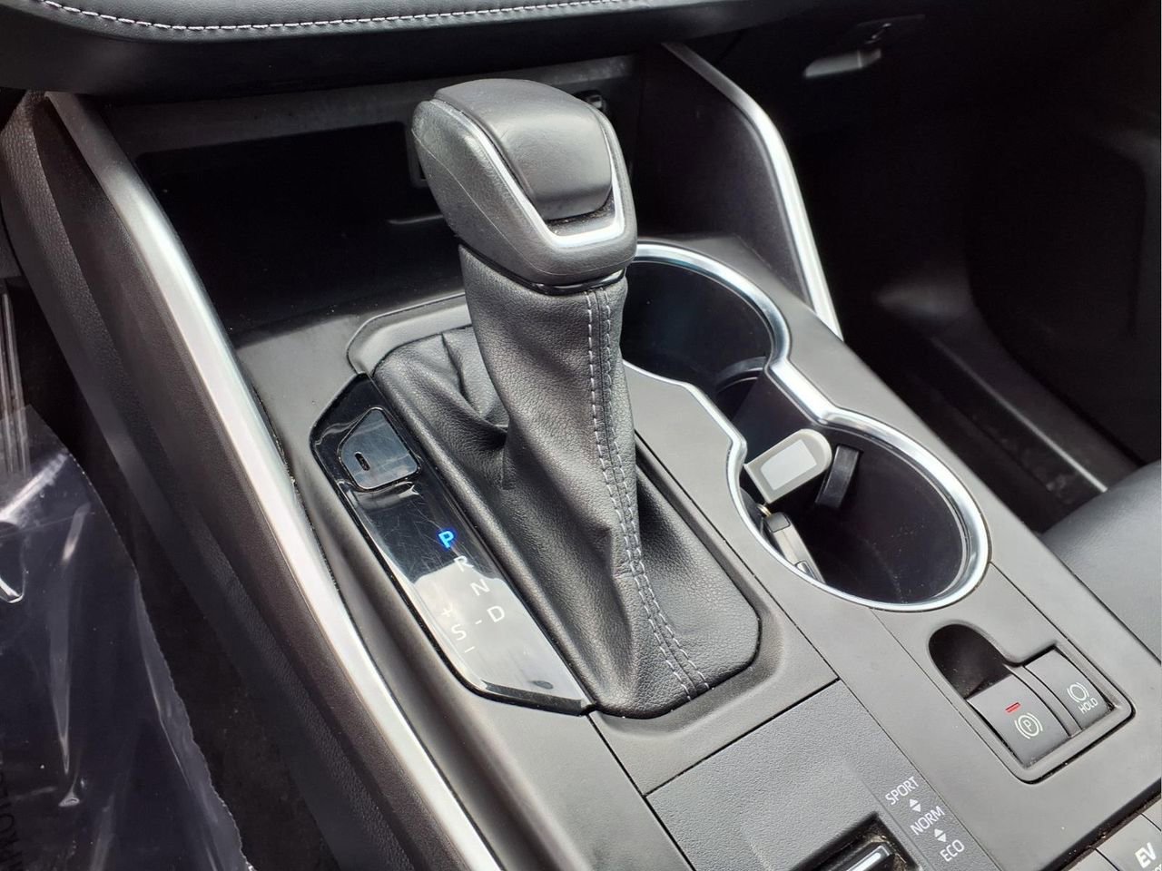 Used 2022 Toyota Highlander XLE image 23