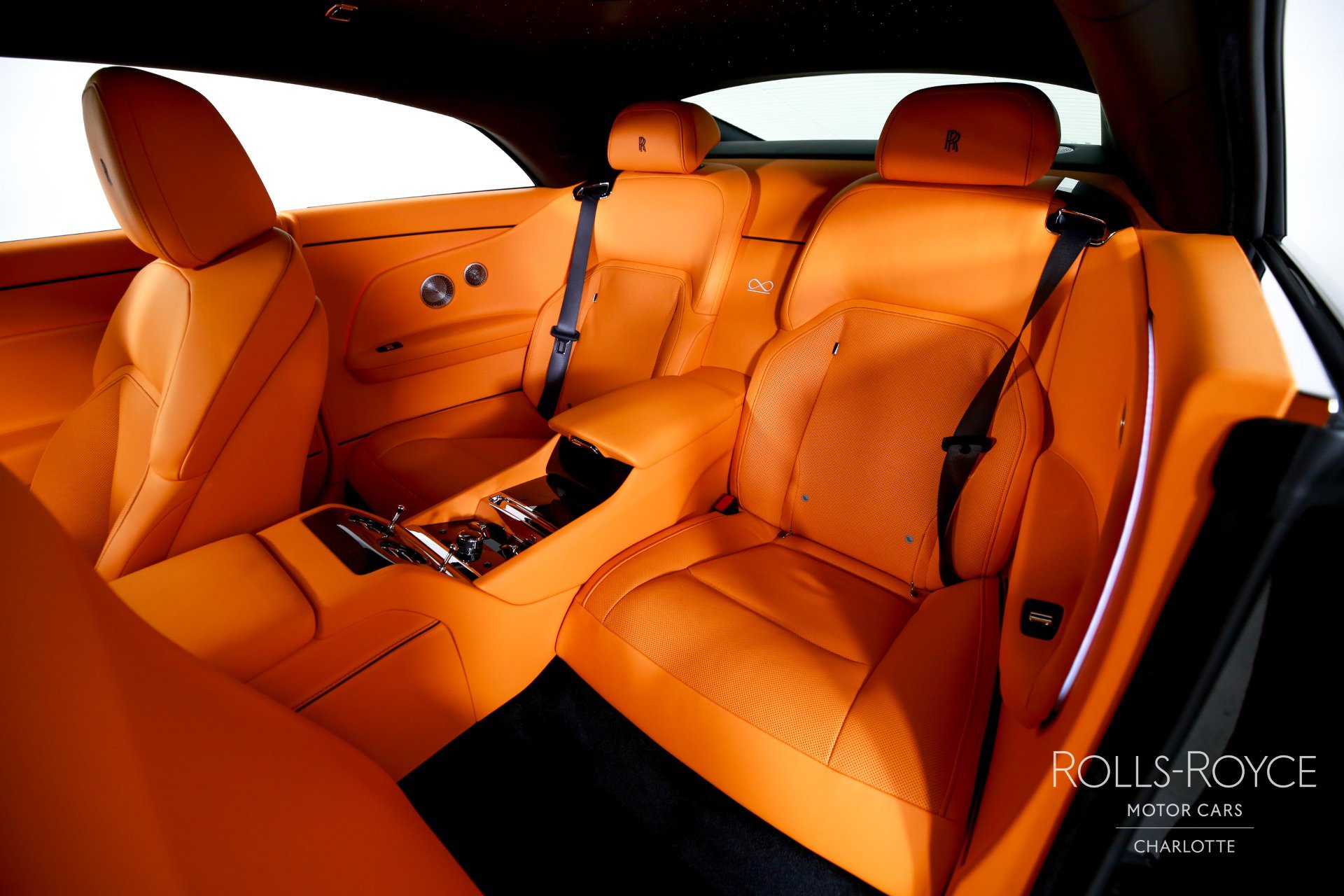 New 2025 Rolls-Royce Spectre Black Badge w/ Spectre Enhancement Package AWD/4WD image 17