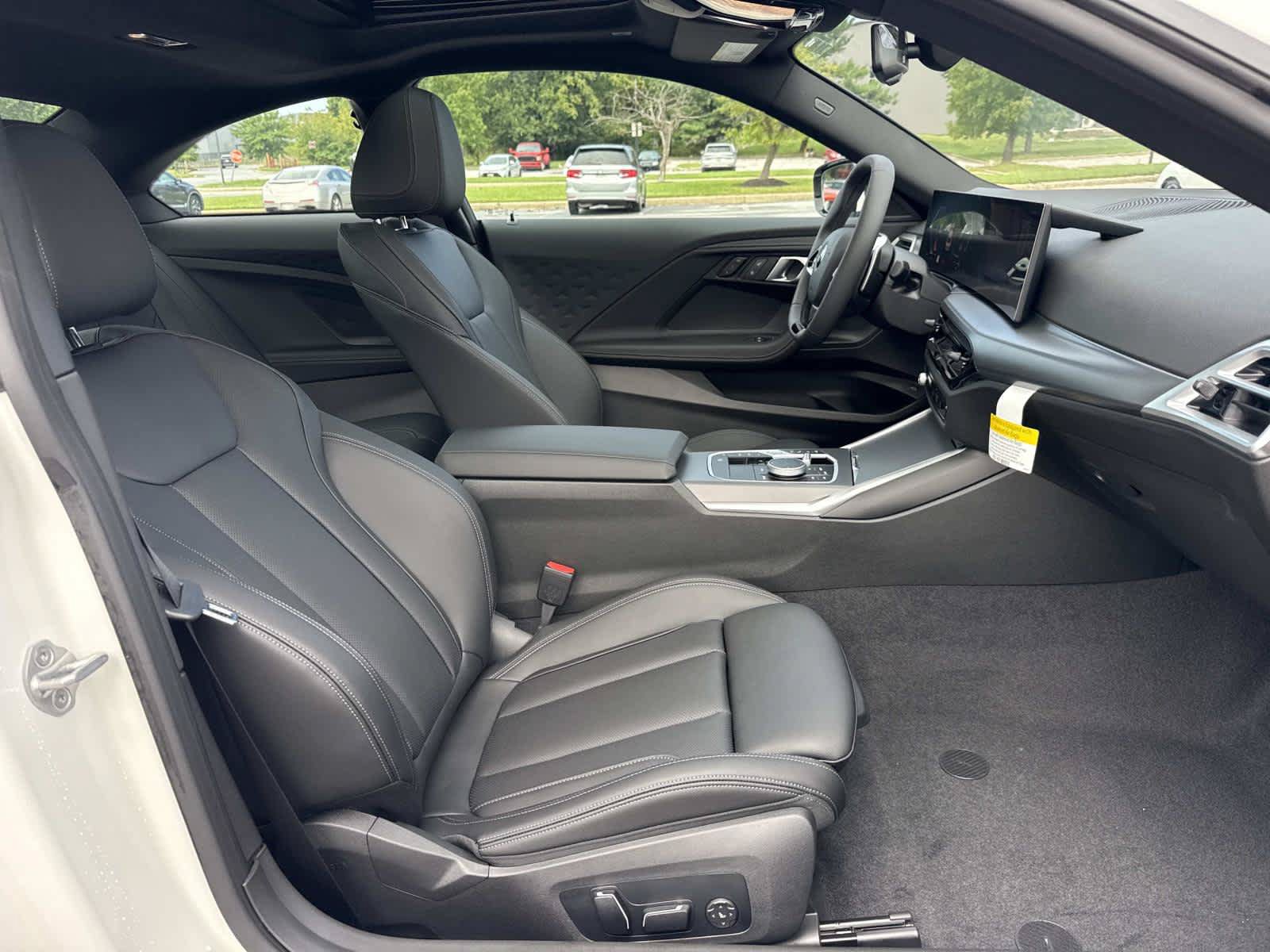 New 2026 BMW 230i xDrive Coupe w/ Convenience Package AWD/4WD image 15