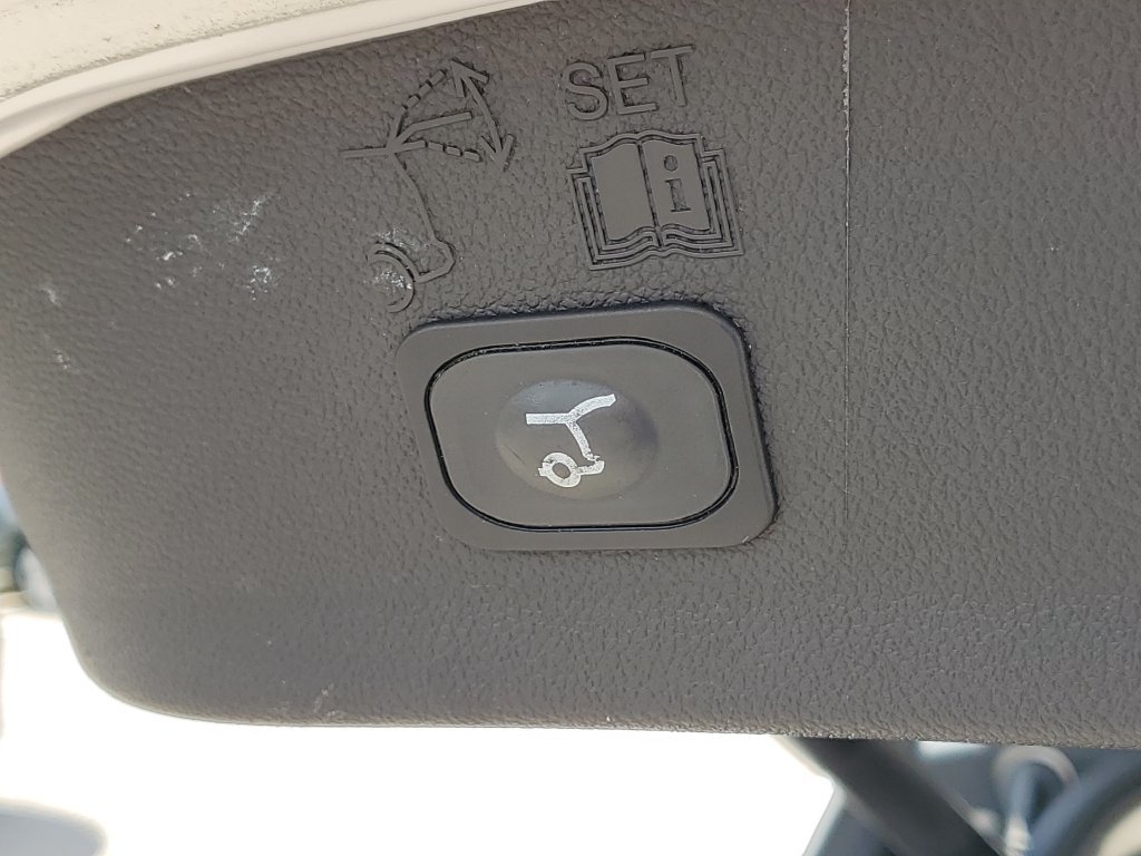Used 2018 Ford Escape SEL AWD/4WD image 9