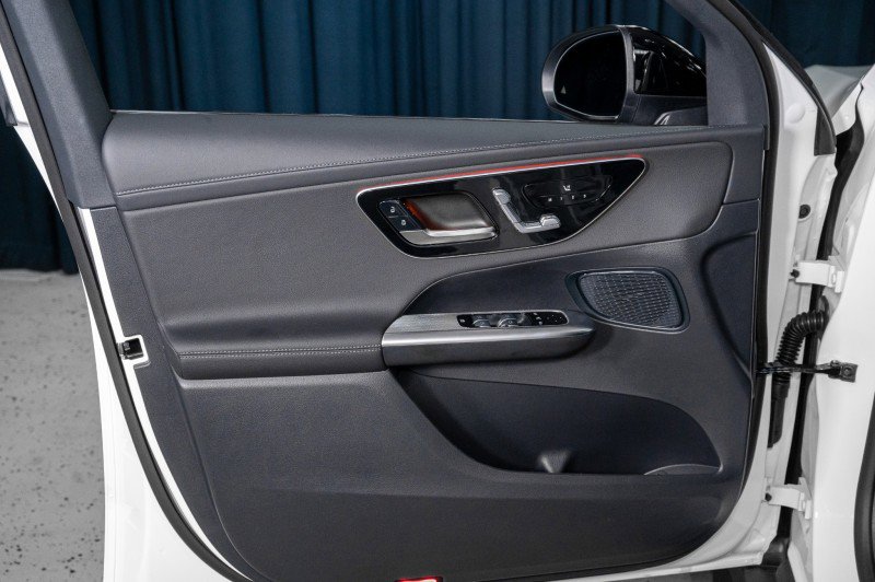 Certified 2026 Mercedes-Benz GLC 300 image 11