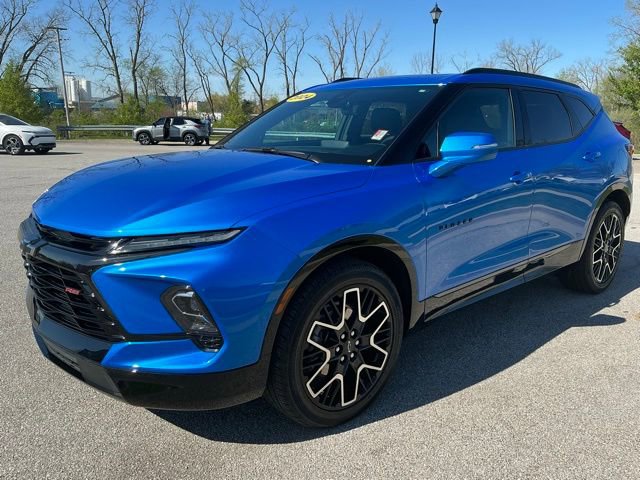 Used 2024 Chevrolet Blazer RS w/ Driver Confidence II Package AWD/4WD image 3