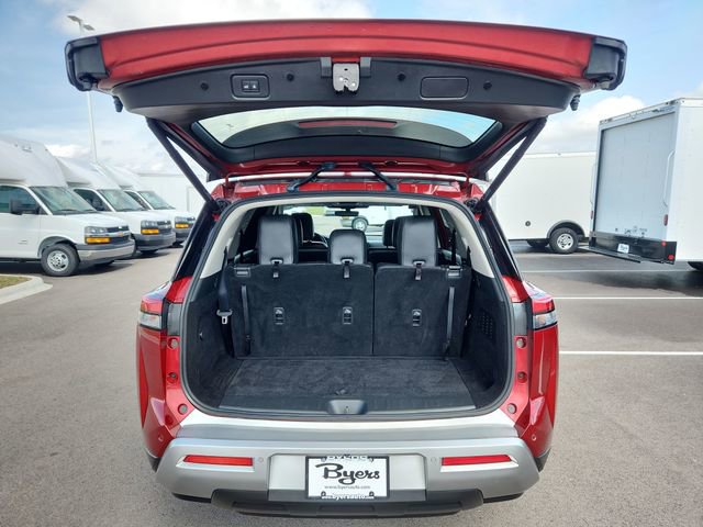 Used 2023 Nissan Pathfinder SL image 32