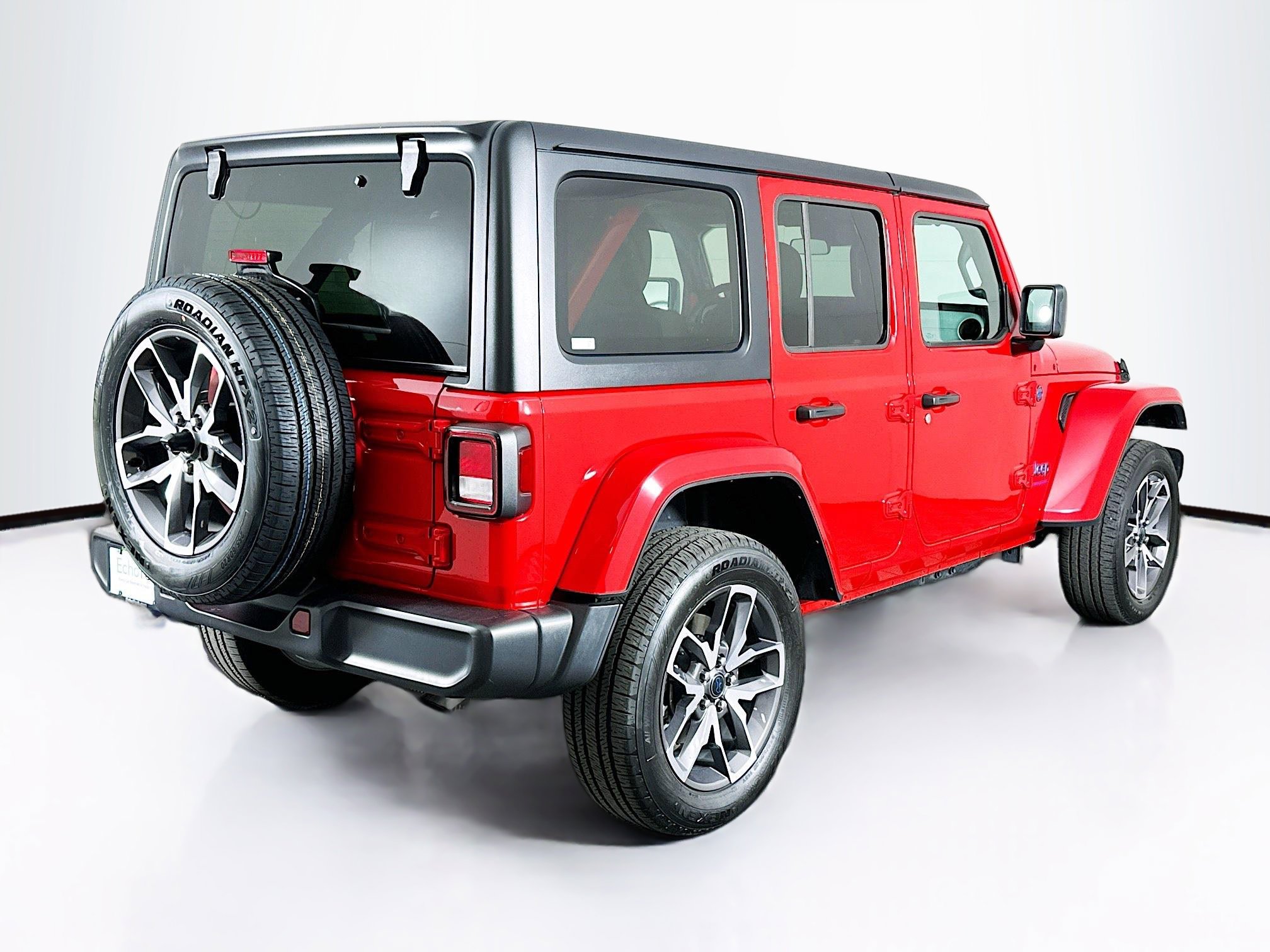 Used 2024 Jeep Wrangler Sport S w/ Technology Group image 9