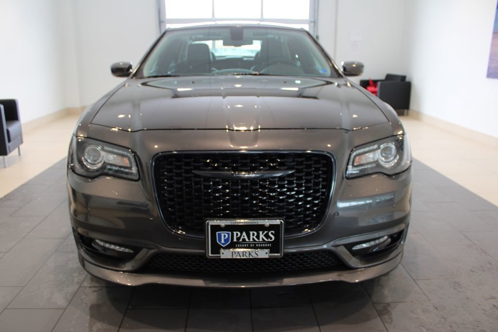 Used 2023 Chrysler 300 Touring L w/ Popular Equipment Group image 12