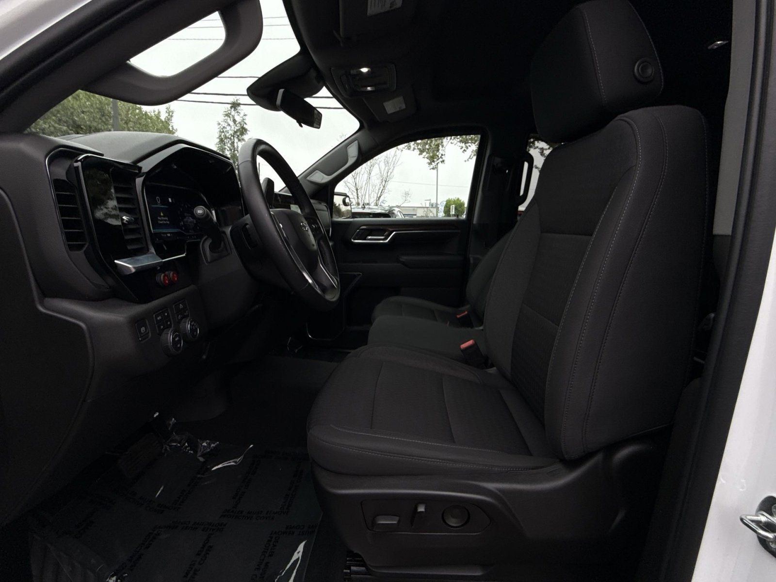 Used 2022 Chevrolet Silverado 1500 RST w/ Z71 Off-Road Package AWD/4WD image 13