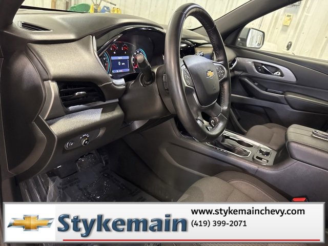 Used 2023 Chevrolet Traverse LT image 39
