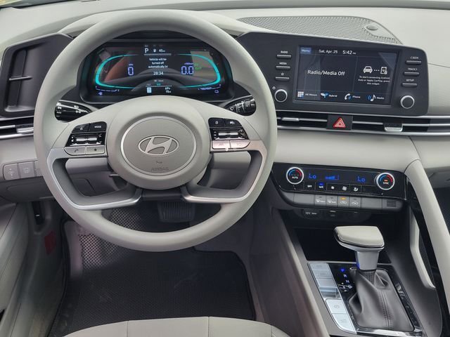 New 2026 Hyundai Elantra Hybrid FWD image 6