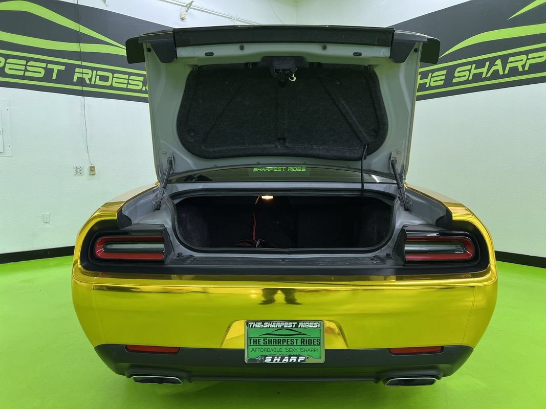 Used 2022 Dodge Challenger R/T RWD image 9