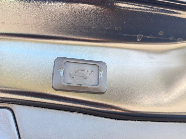 Used 2025 Toyota RAV4 XLE w/ Convenience Package FWD image 16