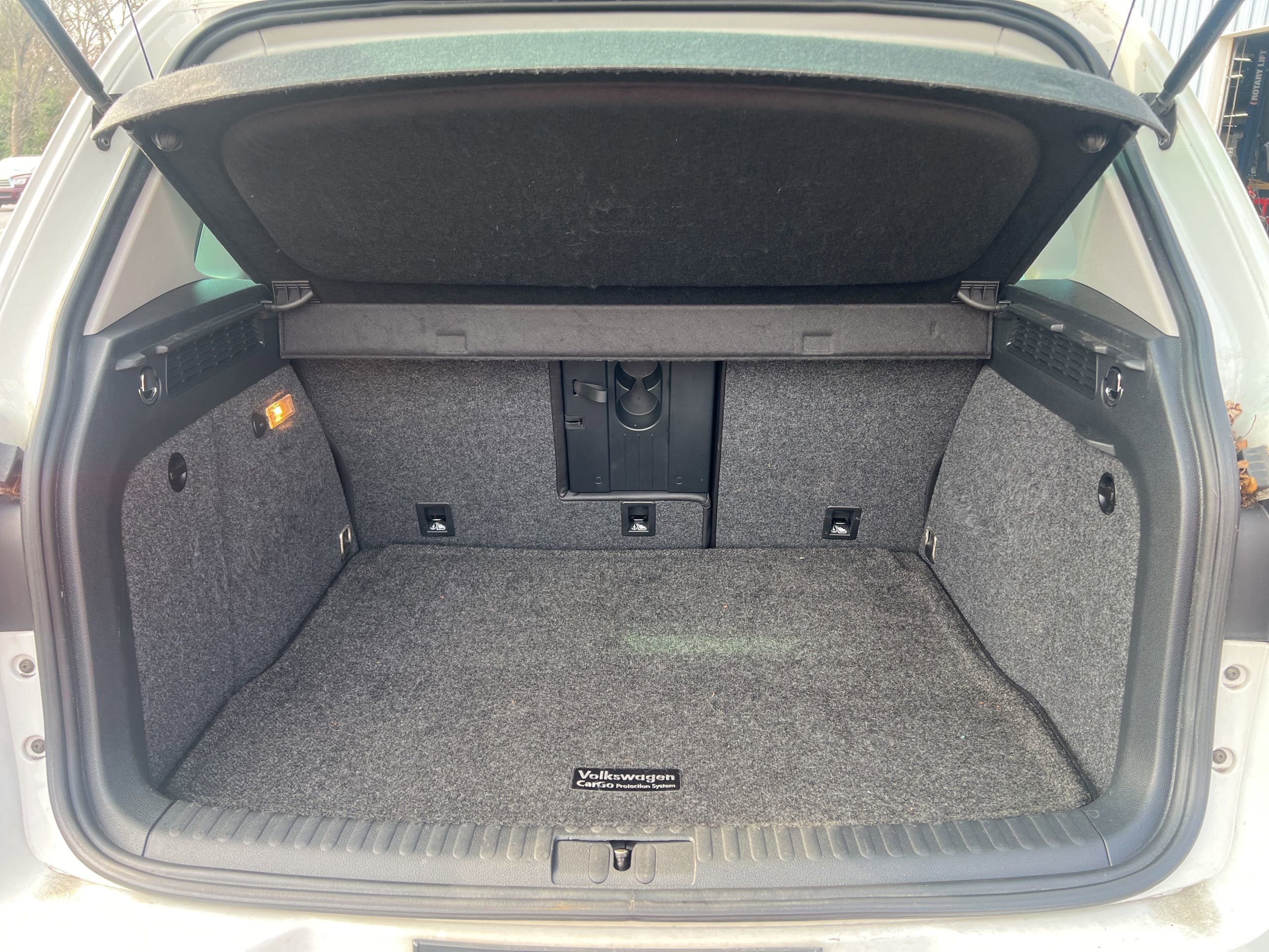 Used 2017 Volkswagen Tiguan Sport image 21