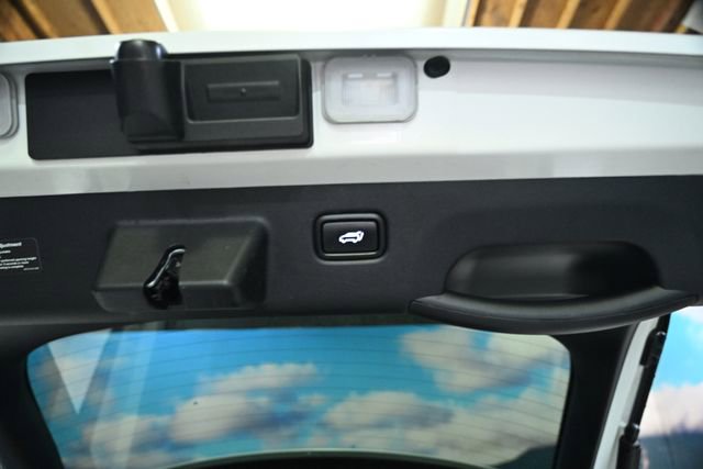 Used 2024 Kia EV6 Wind image 44