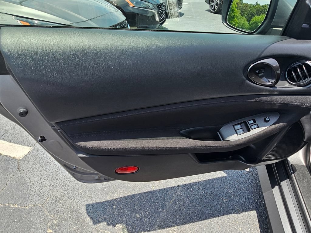 Certified 2025 Nissan Z Sport w/ Floor Mat Package RWD image 11