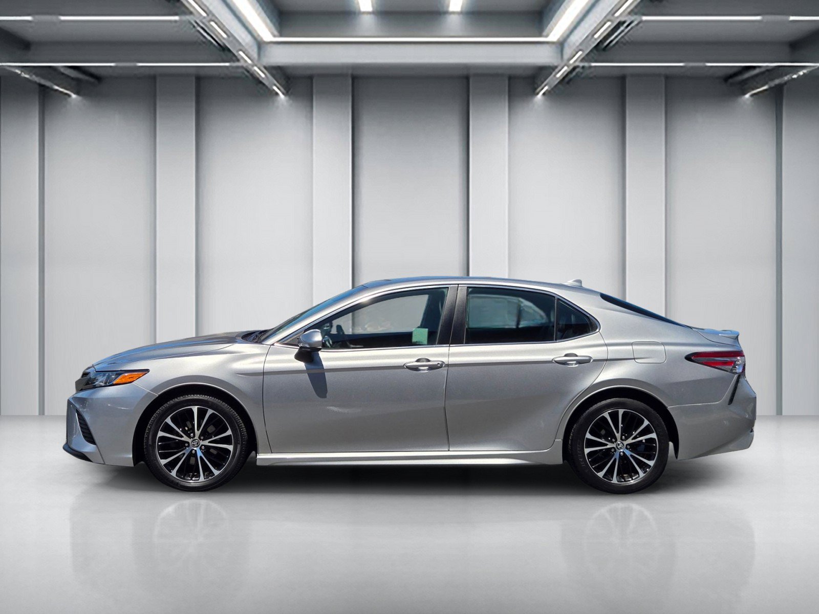 Used 2020 Toyota Camry SE FWD image 8