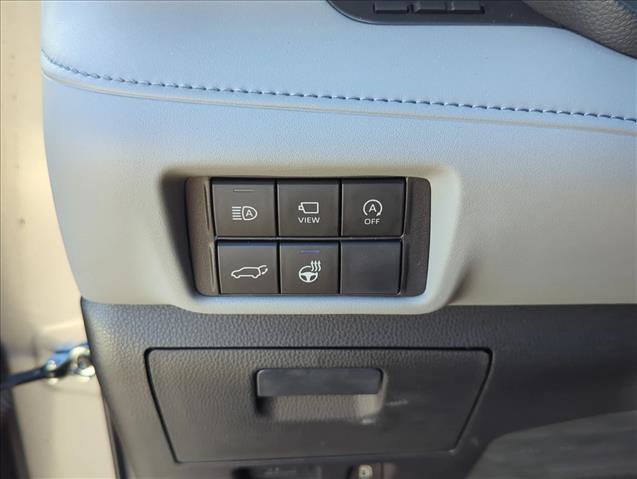 Used 2023 Toyota Highlander Platinum FWD image 11