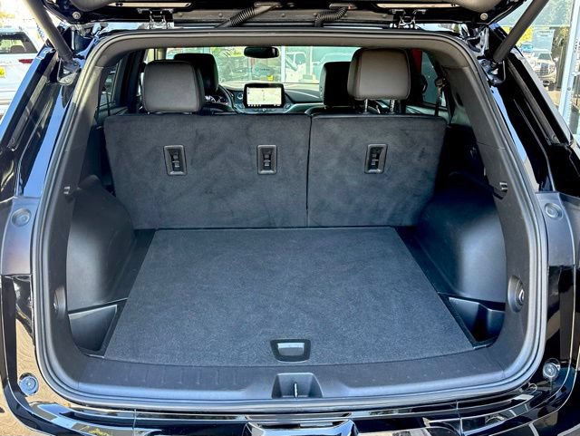 Used 2025 Chevrolet Blazer RS FWD image 26