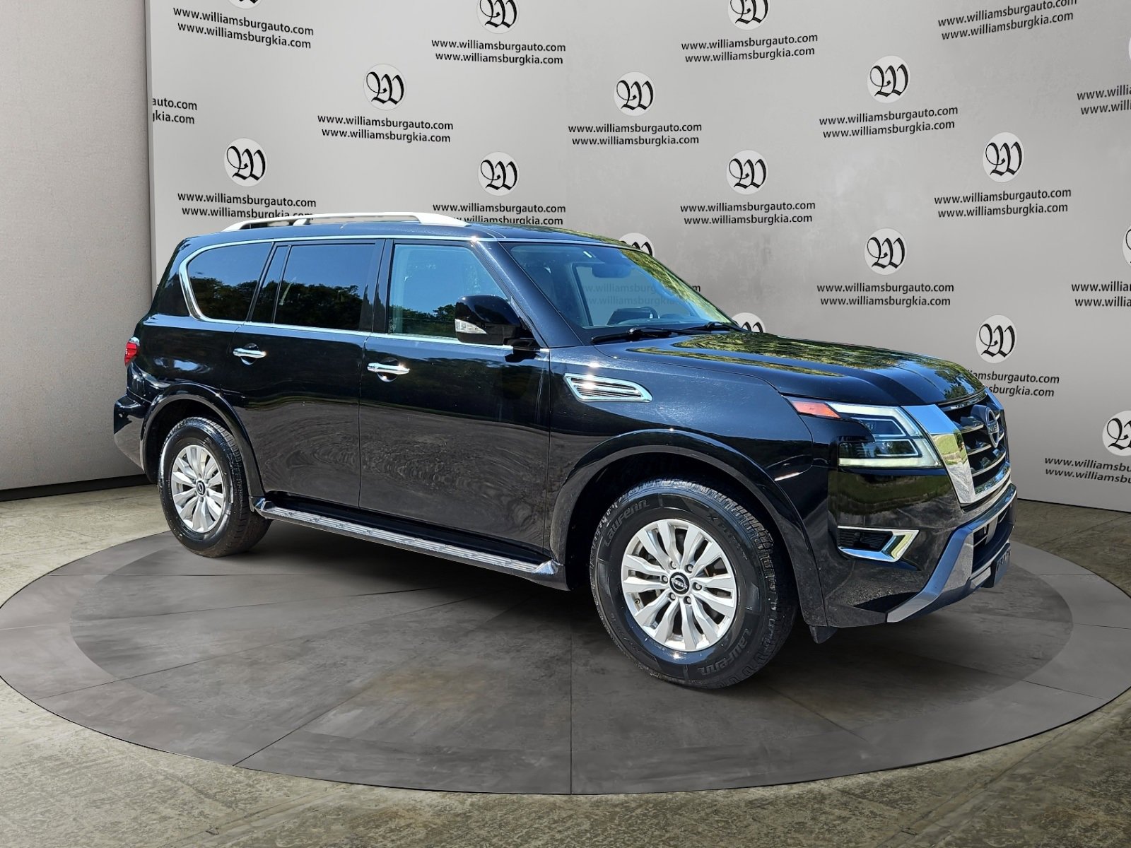 Used 2024 Nissan Armada SV image 7