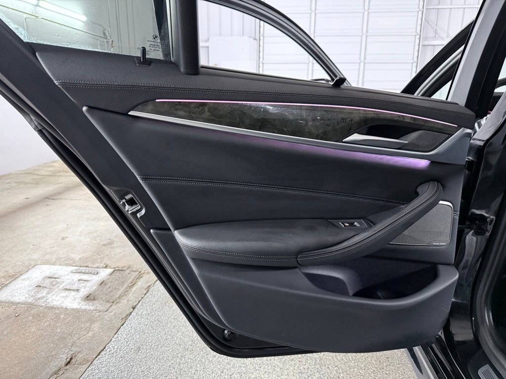 Used 2023 BMW M550i xDrive w/ Executive Package image 23