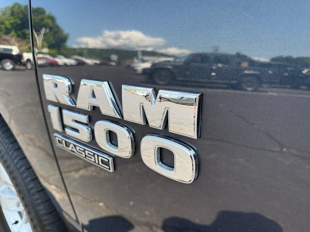 Used 2021 RAM 1500 Classic SLT AWD/4WD image 30
