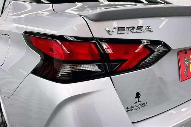 New 2025 Nissan Versa SR w/ Trunk Package image 18