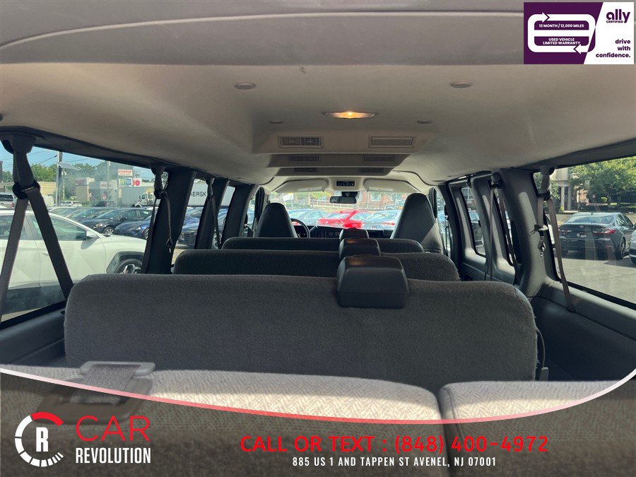 Used 2024 Chevrolet Express 3500 LT w/ LT Preferred Equipment Group RWD image 9