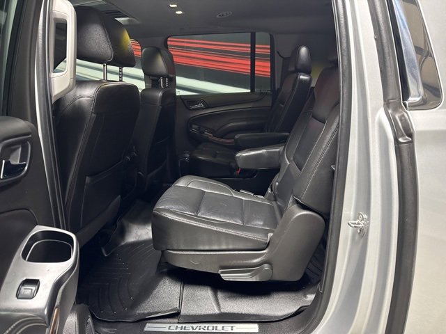 Used 2018 Chevrolet Suburban LT image 16