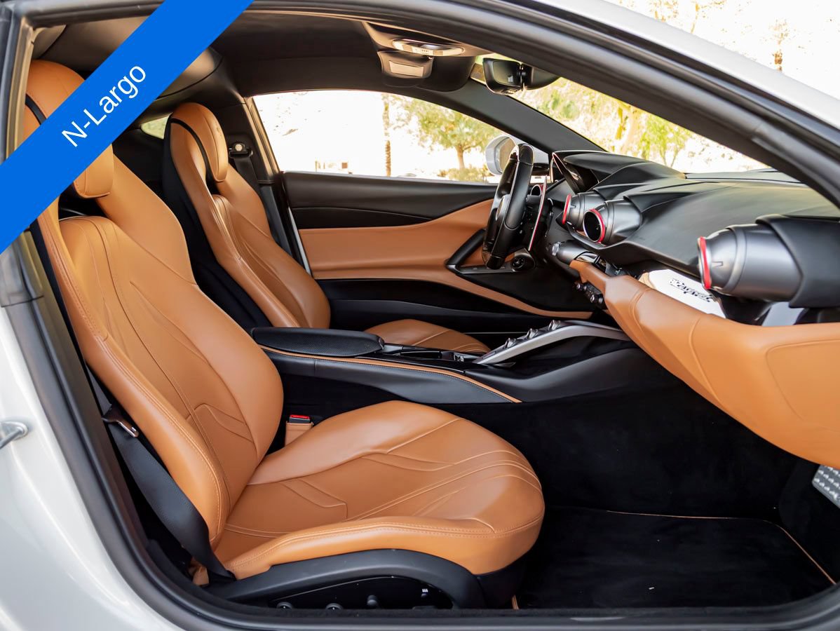 Used 2020 Ferrari 812 Superfast RWD image 38