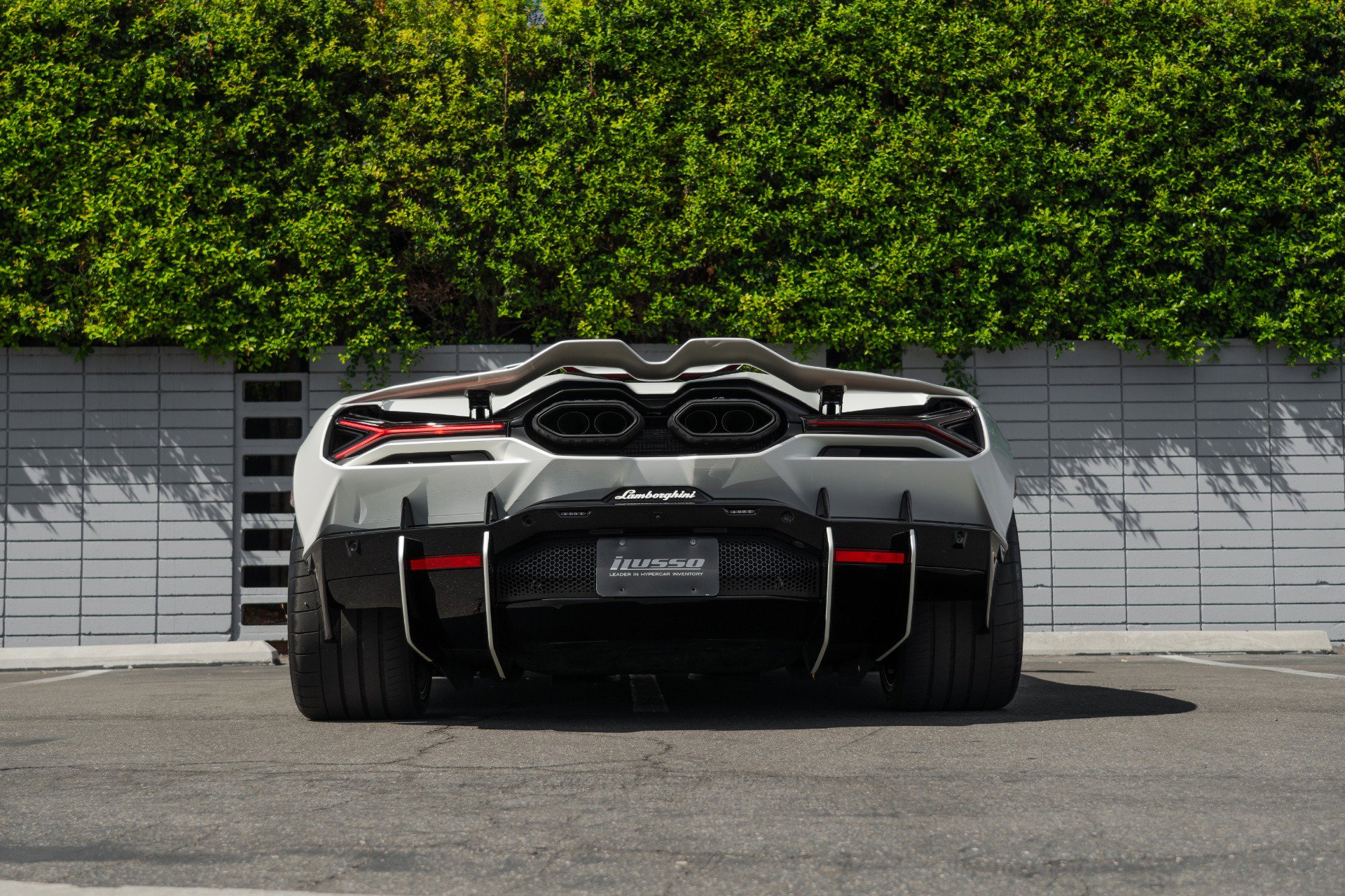 Used 2024 Lamborghini Revuelto image 30
