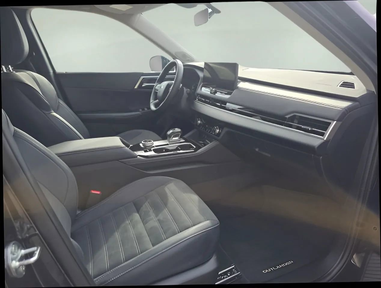 Used 2025 Mitsubishi Outlander SE image 24