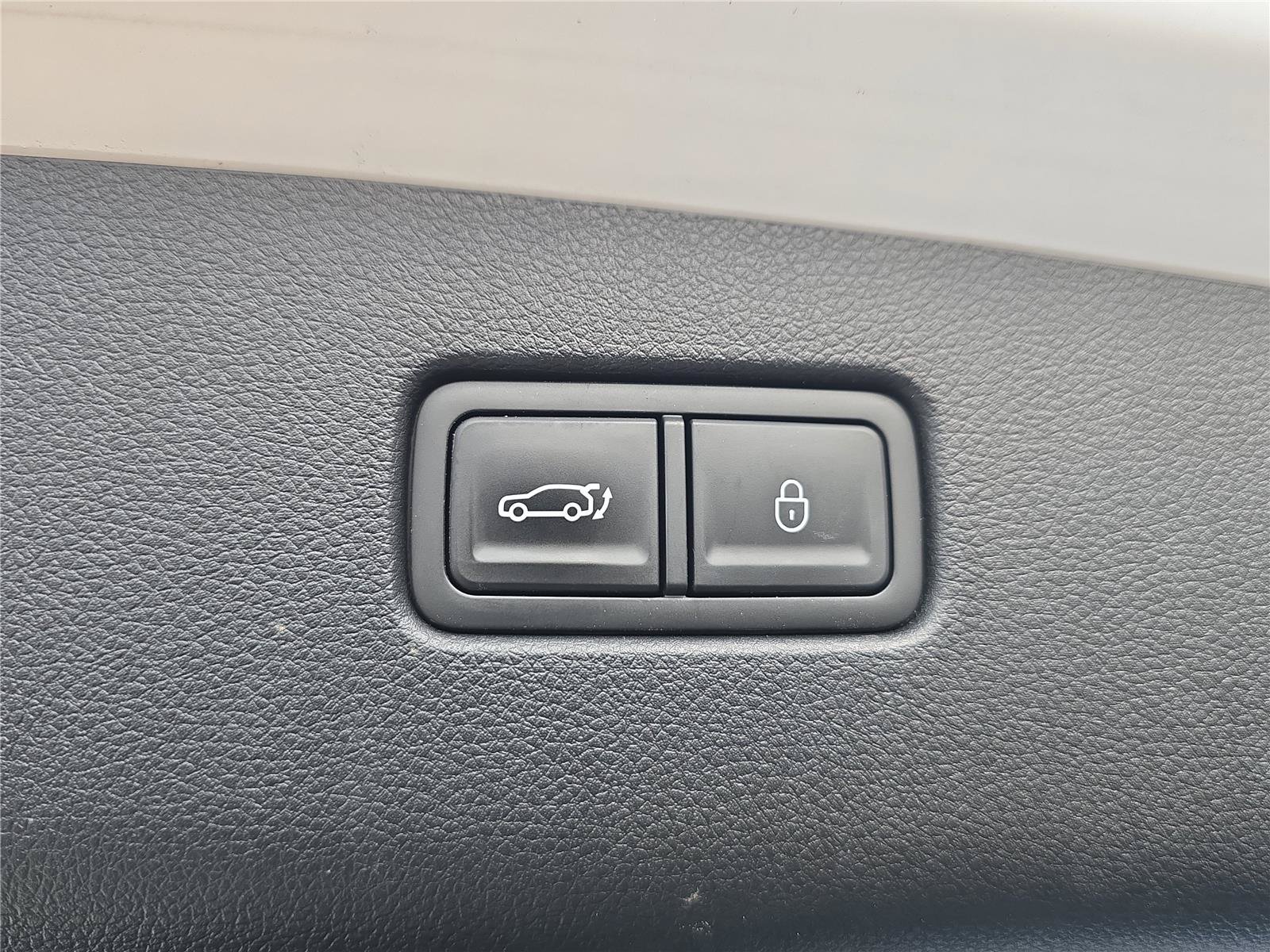 Used 2023 Genesis GV70 2.5T w/ Sport Prestige Package AWD/4WD image 10