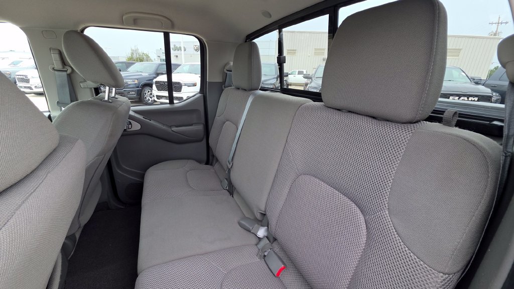 Used 2021 Nissan Frontier SV AWD/4WD image 17