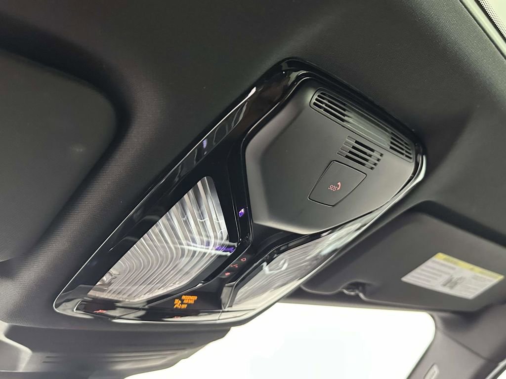 Used 2025 BMW X6 M60i w/ Parking Assistance Package image 30