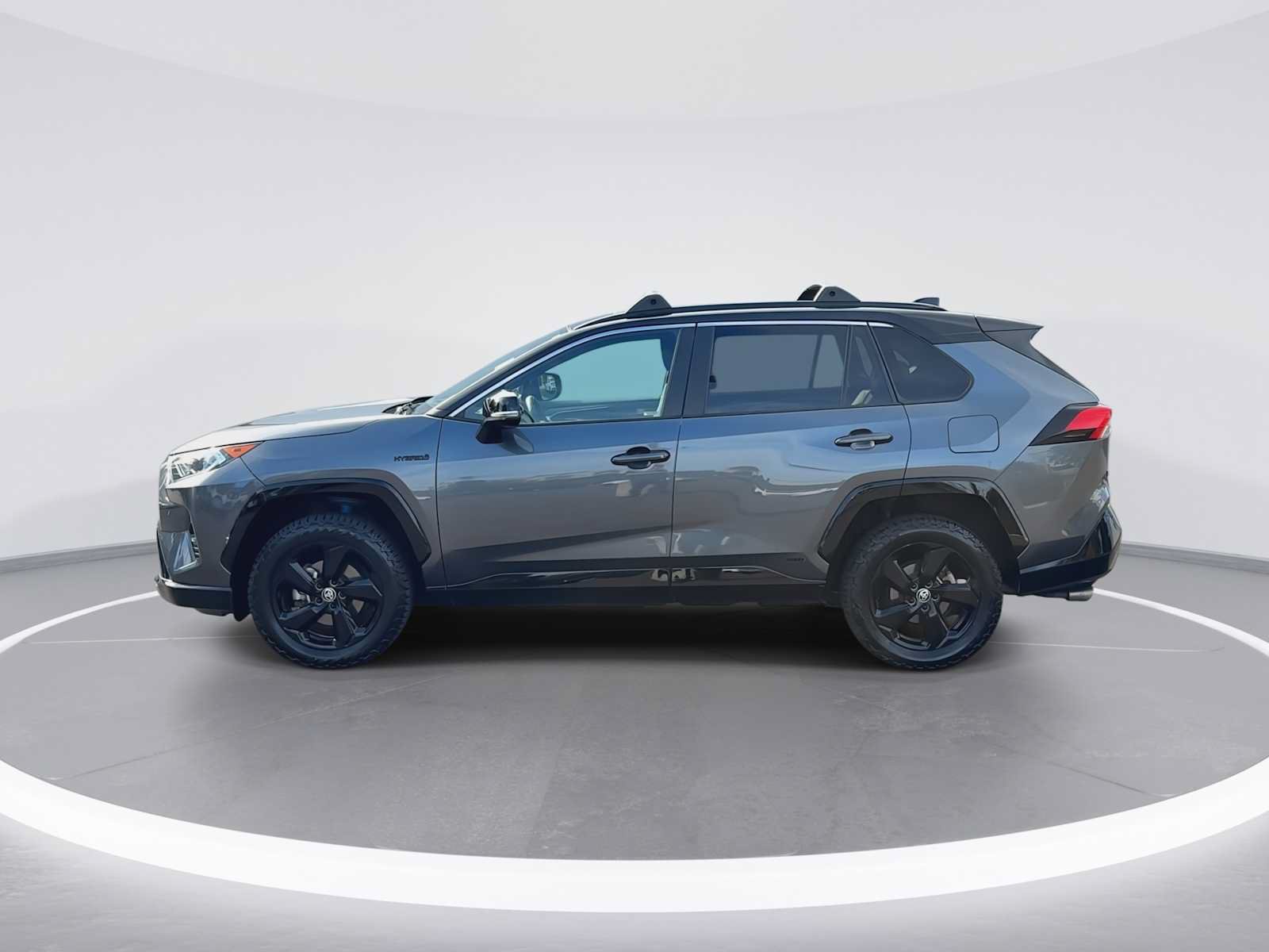 Used 2021 Toyota RAV4 XSE AWD/4WD image 5