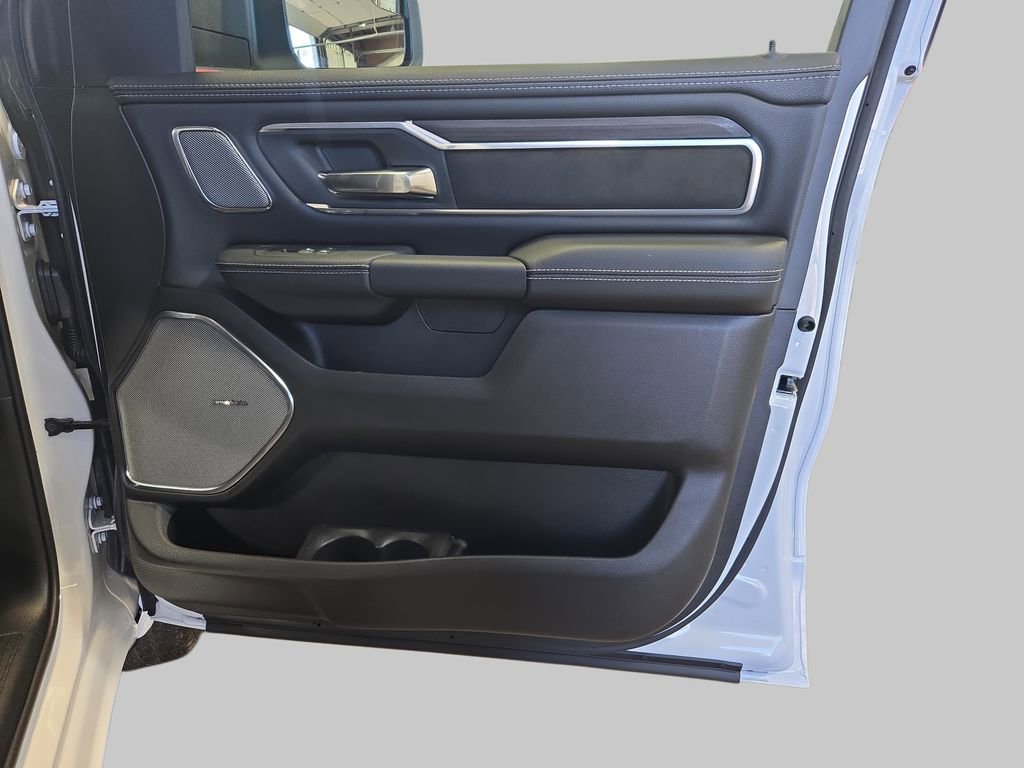 New 2026 RAM 1500 Laramie AWD/4WD image 11