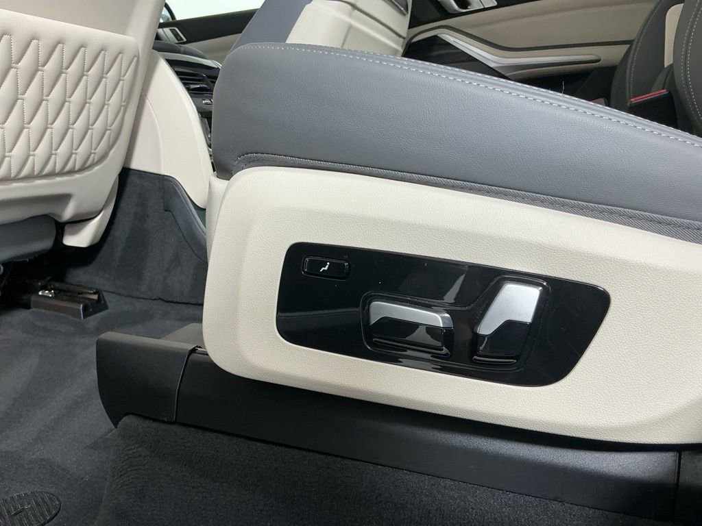 Certified 2024 BMW X7 M60i w/ Executive Package image 27