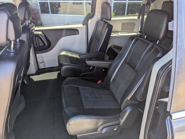 Used 2019 Dodge Grand Caravan SXT FWD image 23