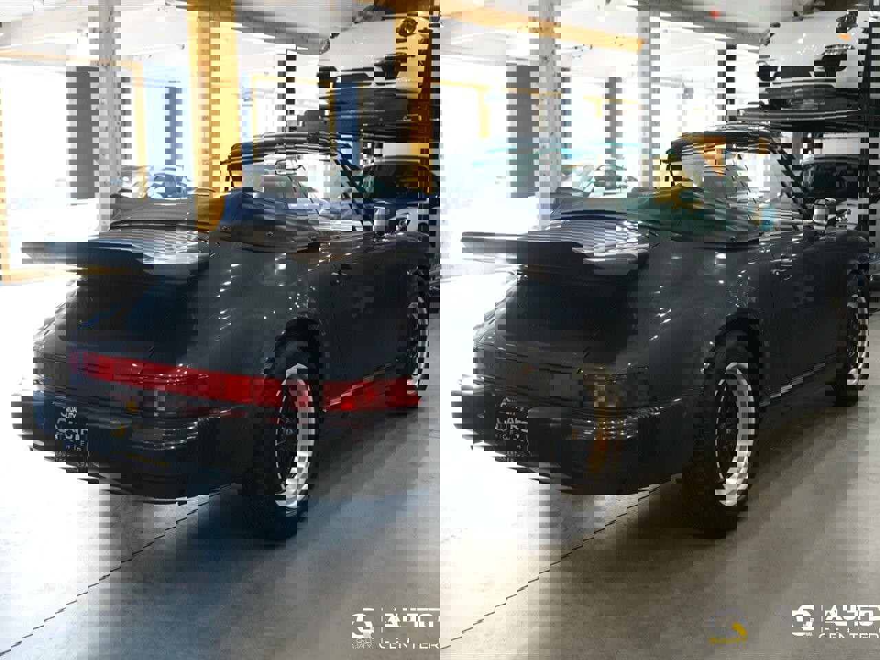 Used 1989 Porsche 911 Carrera image 4