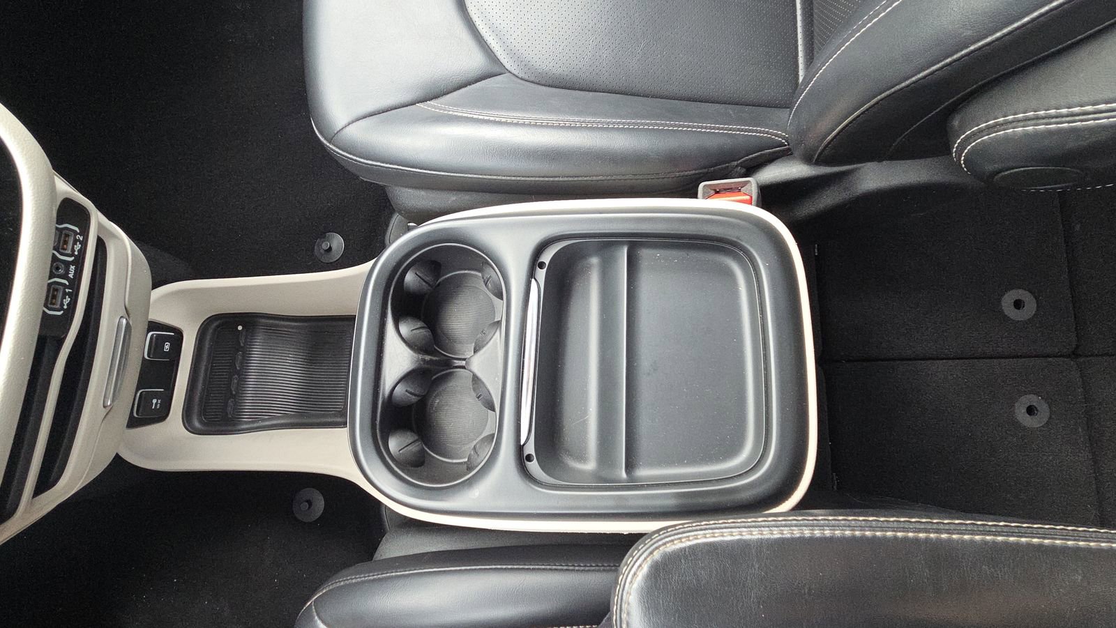 Used 2021 Chrysler Voyager Lxi FWD image 35