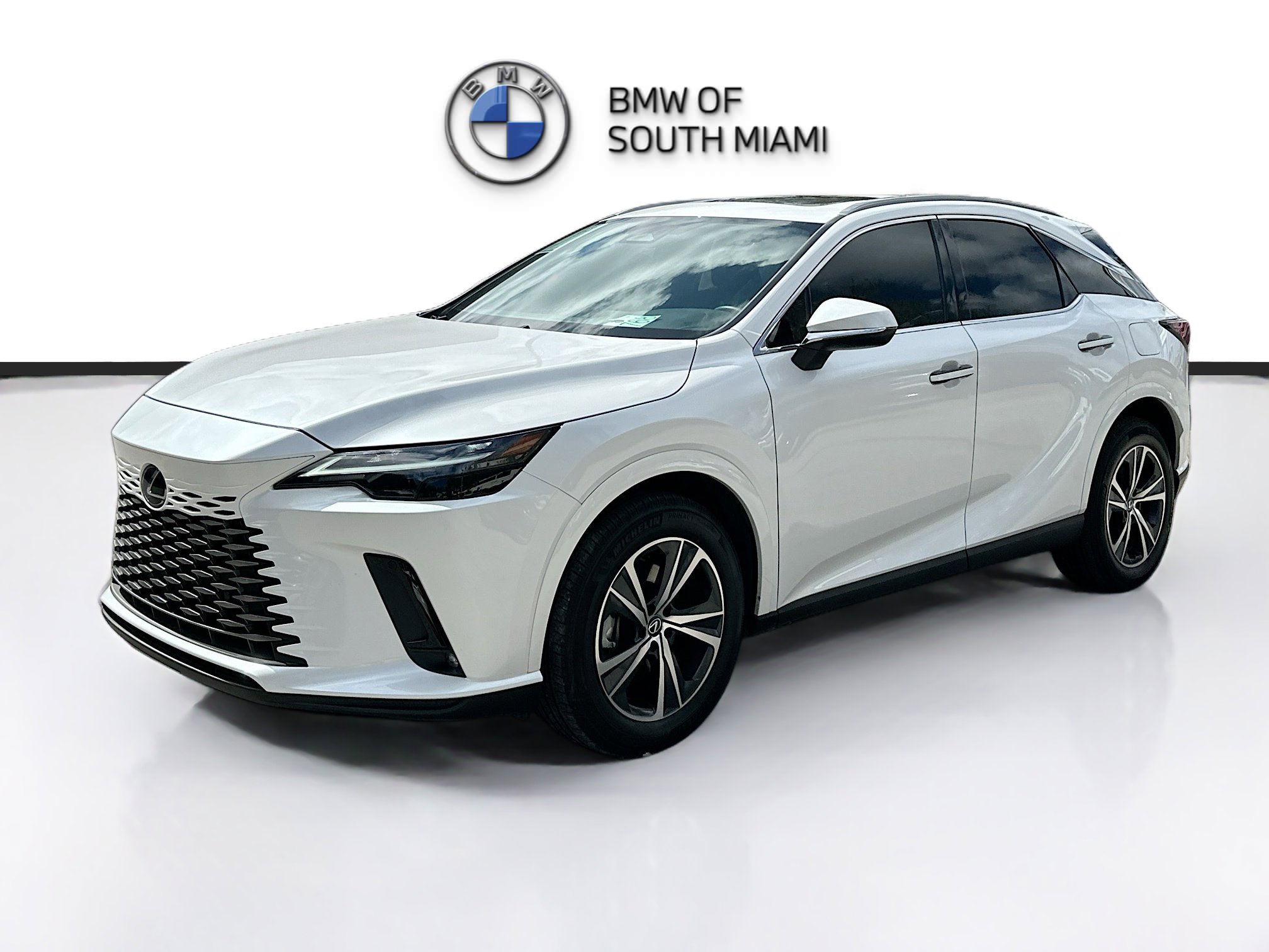 Used 2025 Lexus RX 350h w/ Accessory Package (K3) image 3