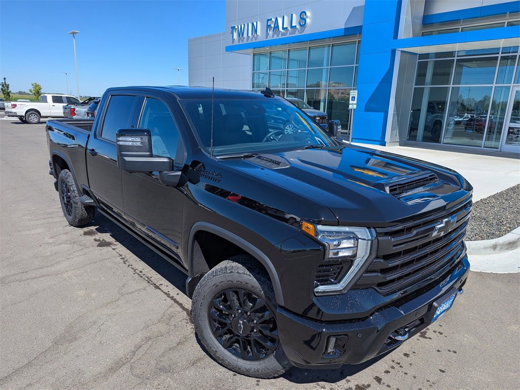 New 2025 Chevrolet Silverado 2500 High Country w/ Midnight Edition image 2