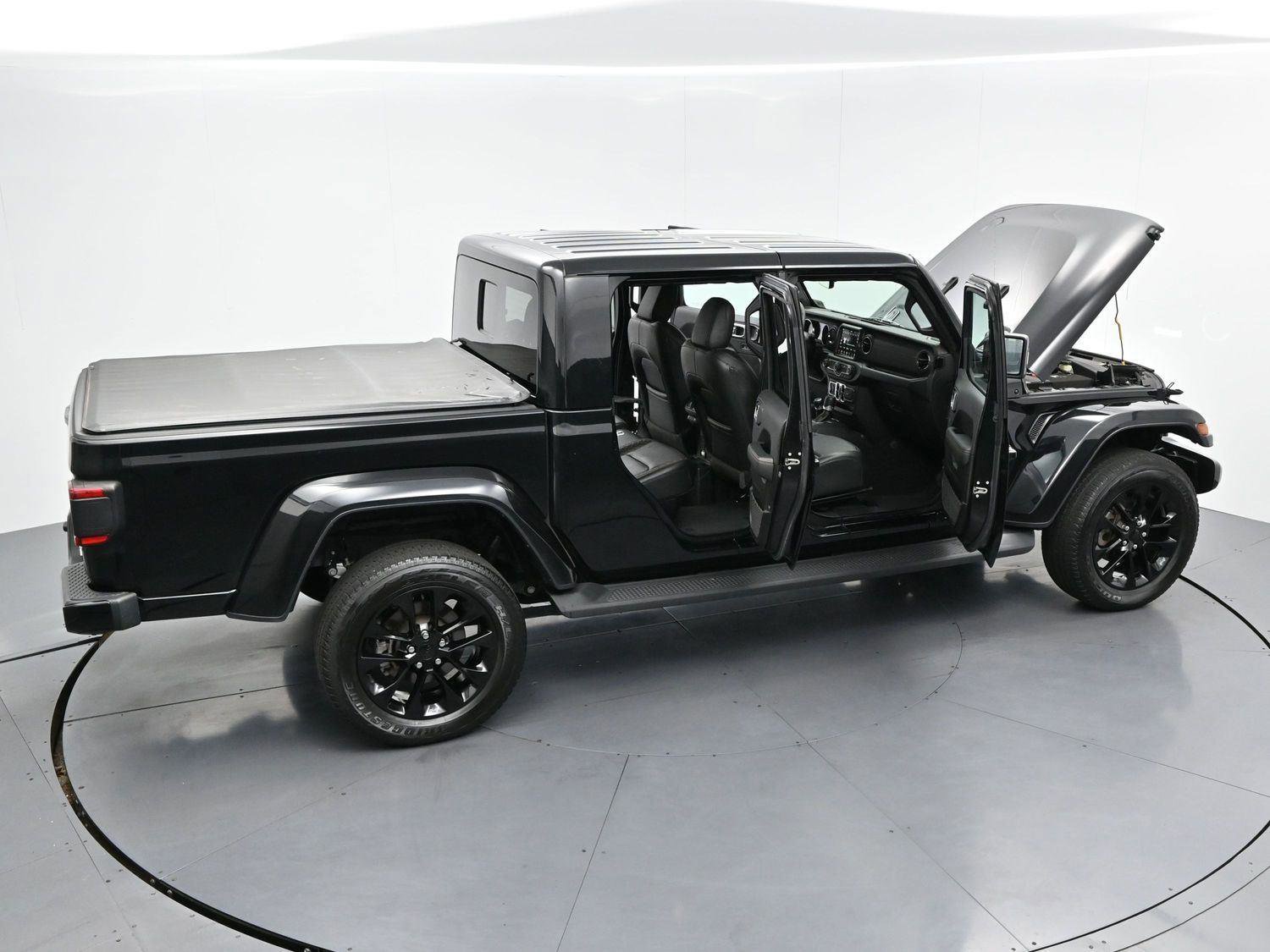 Used 2023 Jeep Gladiator Overland AWD/4WD image 36