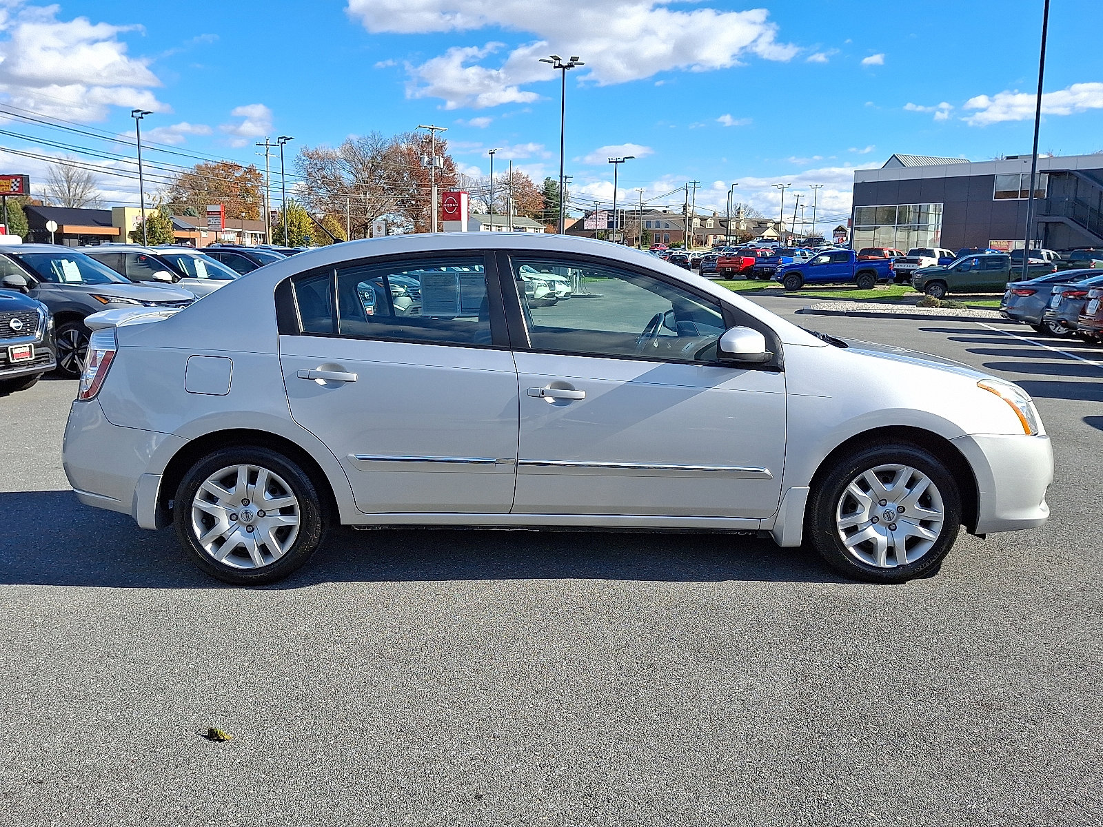 Used 2011 Nissan Sentra 2.0 S w/ Convenience Pkg image 9