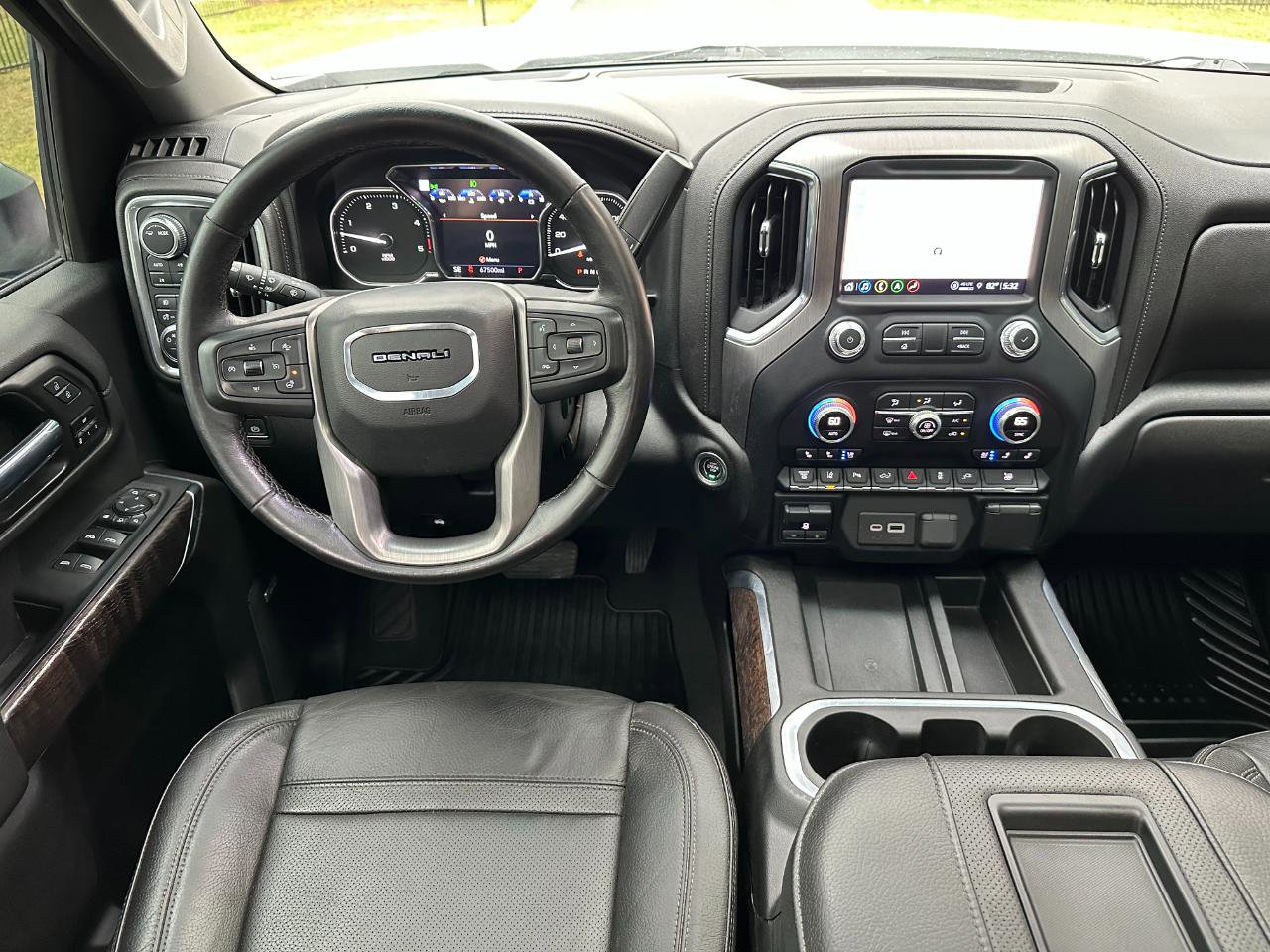 Used 2022 GMC Sierra 3500 Denali image 36
