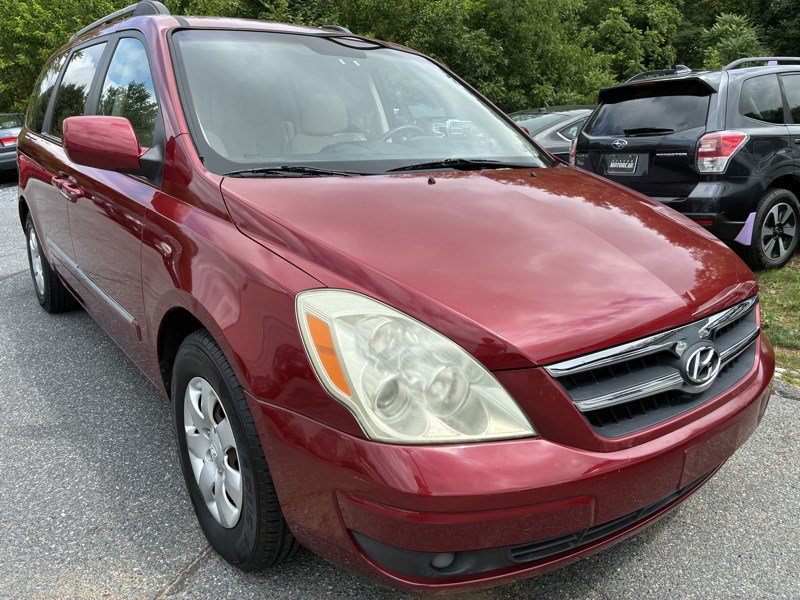 Used 2008 Hyundai Entourage GLS FWD image 1